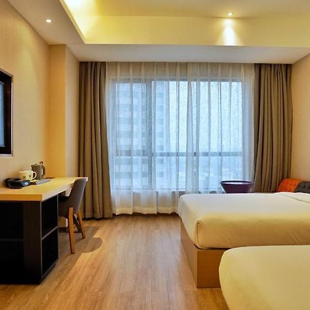 Ibis Styles Hangzhou Chaowang Road Hotel Екстер'єр фото